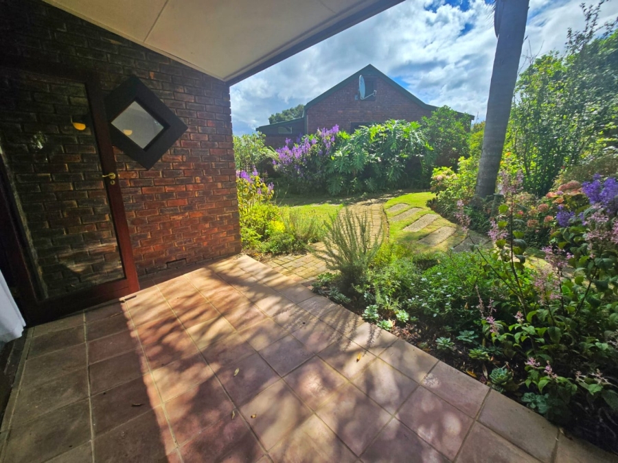 1 Bedroom Property for Sale in Hoekwil Western Cape